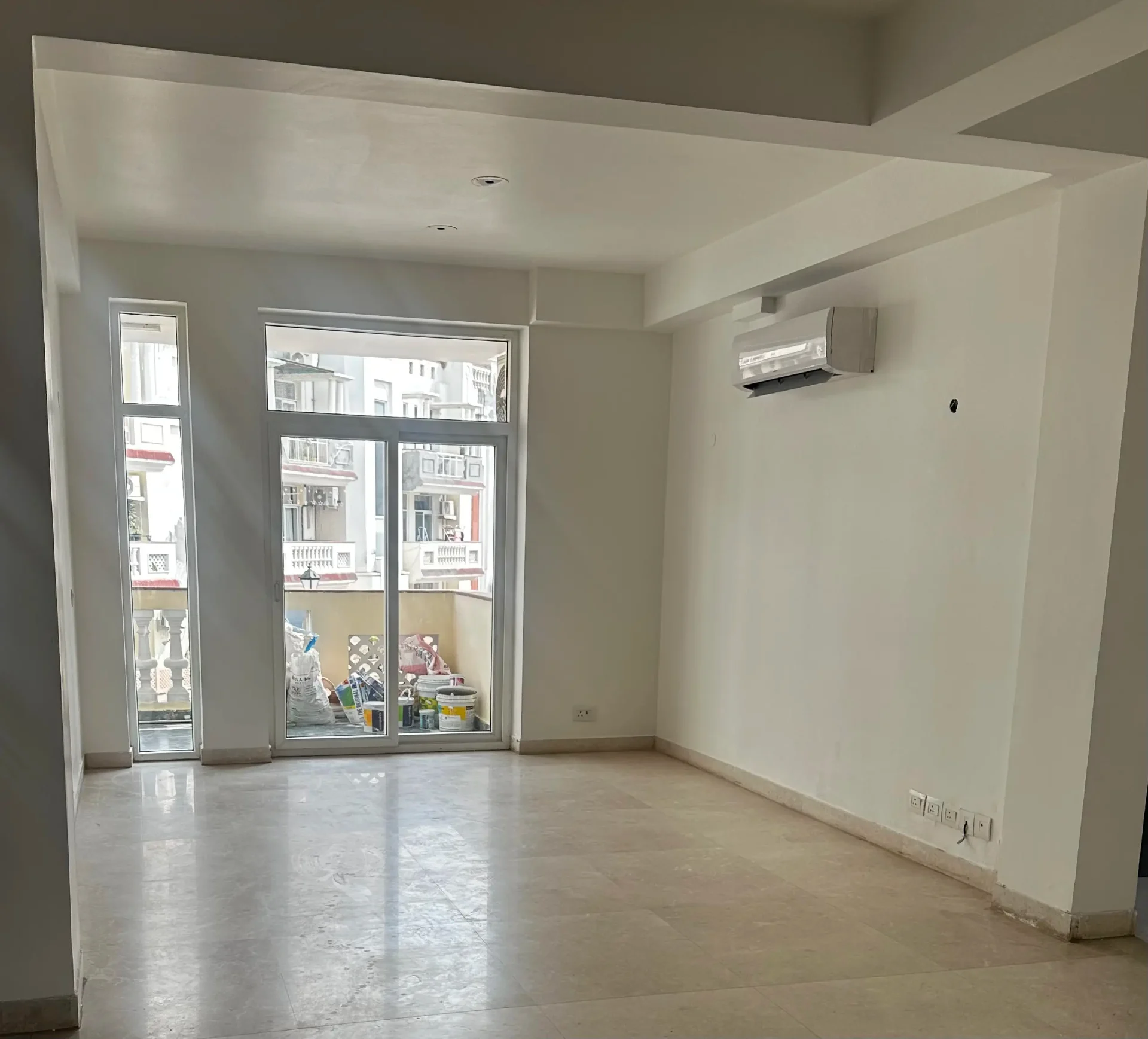 Living Room before staging